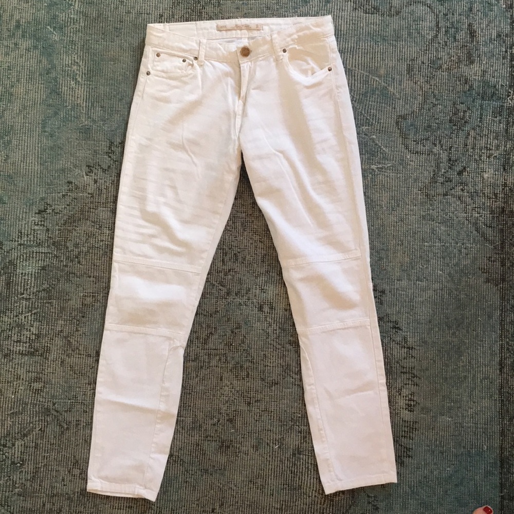 white moto jean